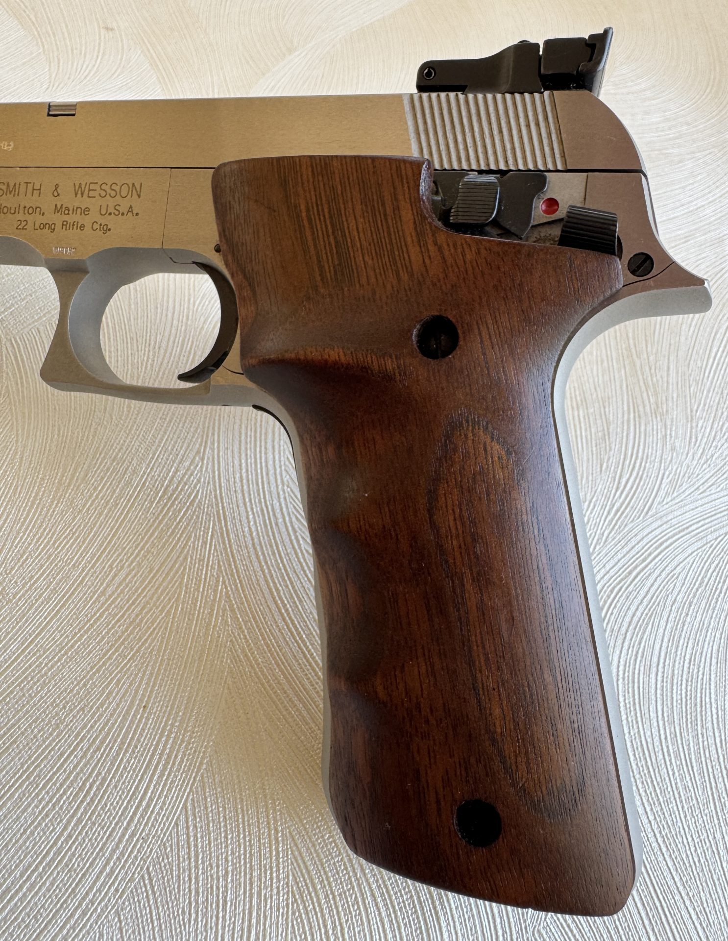 Smith & Wesson Pistole Mod. 2206TGT – Kaliber .22 LR