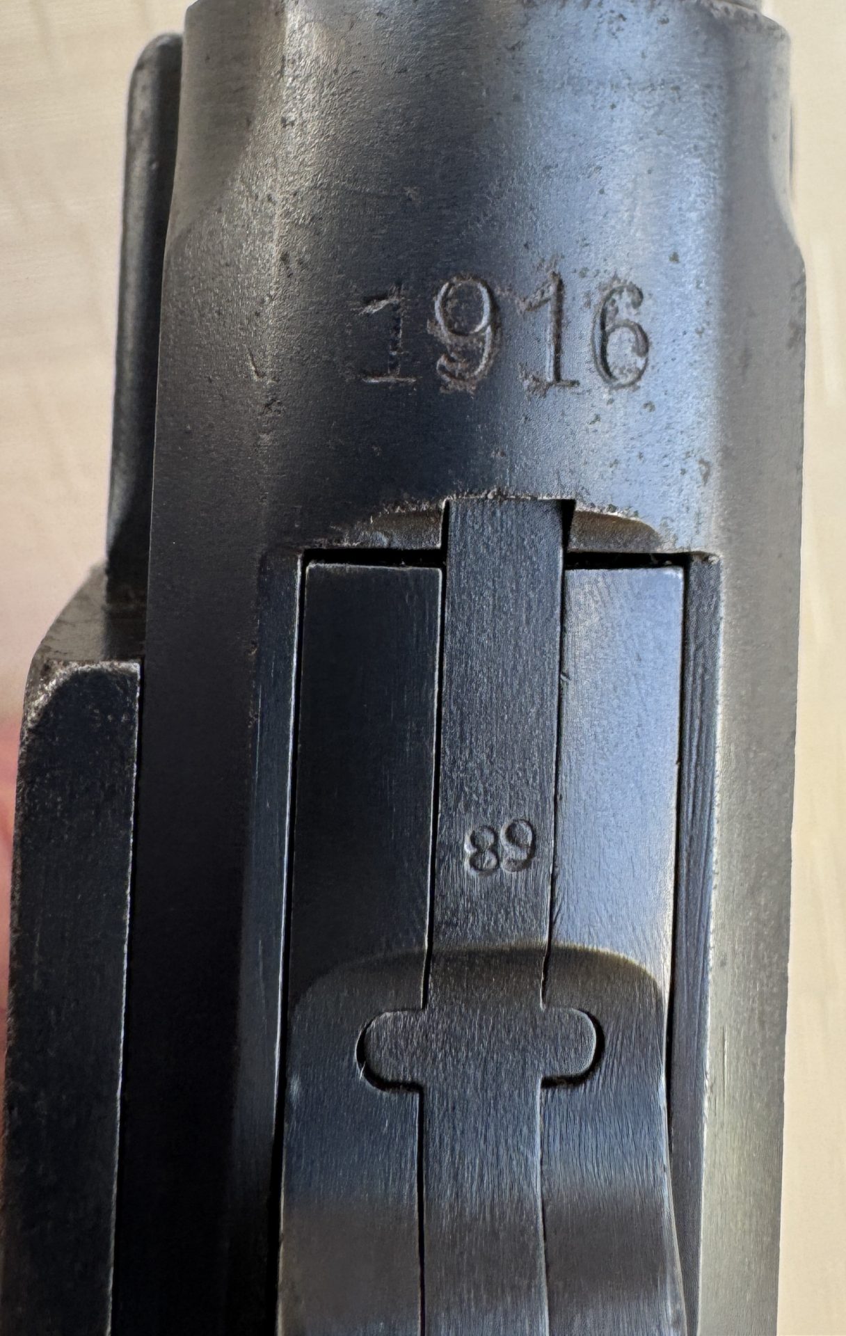 Luger P.08 (DWM 1916) Nummerngleiches Komplettset: Pistole, Magazin und Lederholste – Bild 6