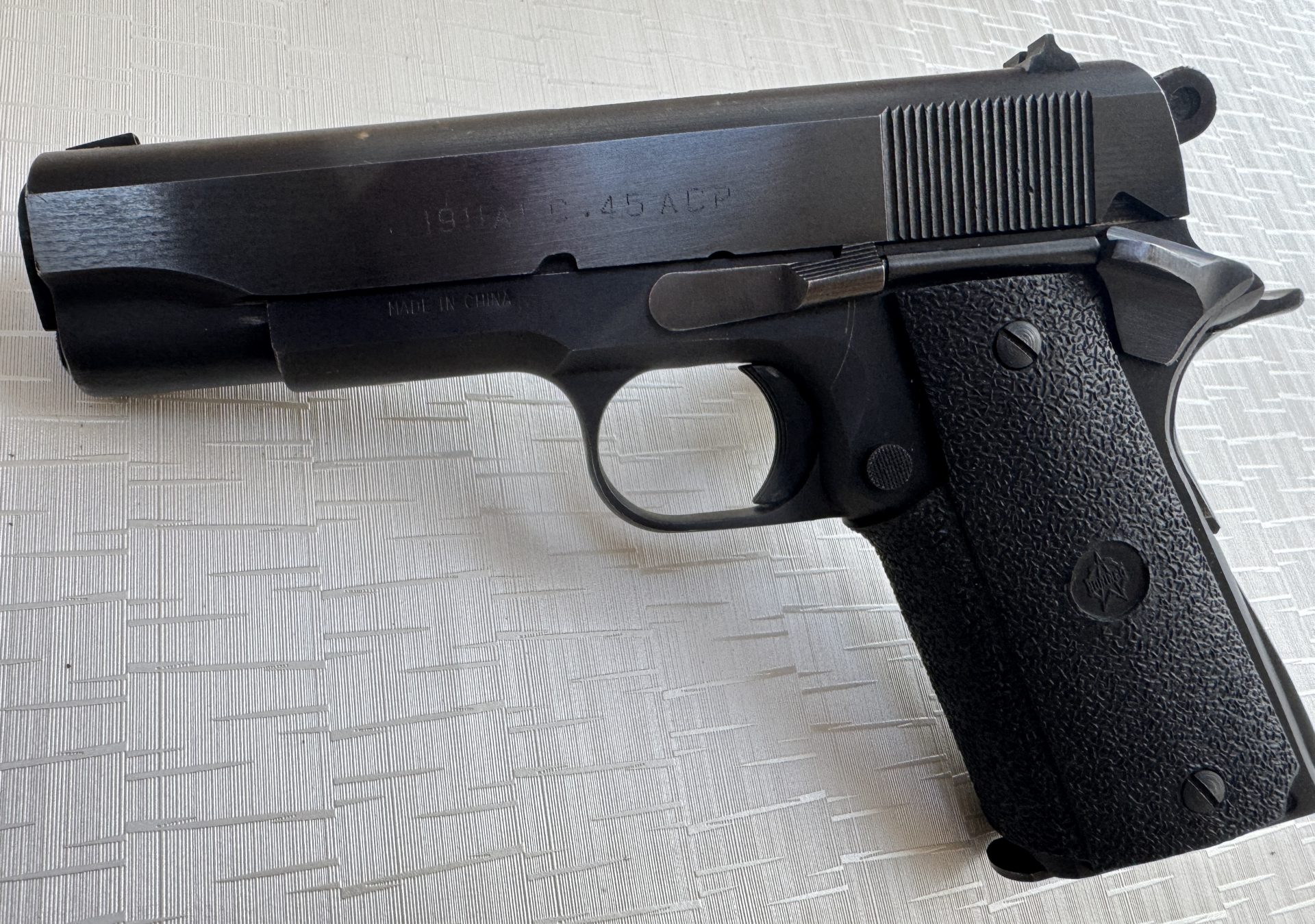 Pistole Norinco Modell 1911 A1 Nachbau der Colt Combat Commander – Kaliber .45 ACP – Bild 3