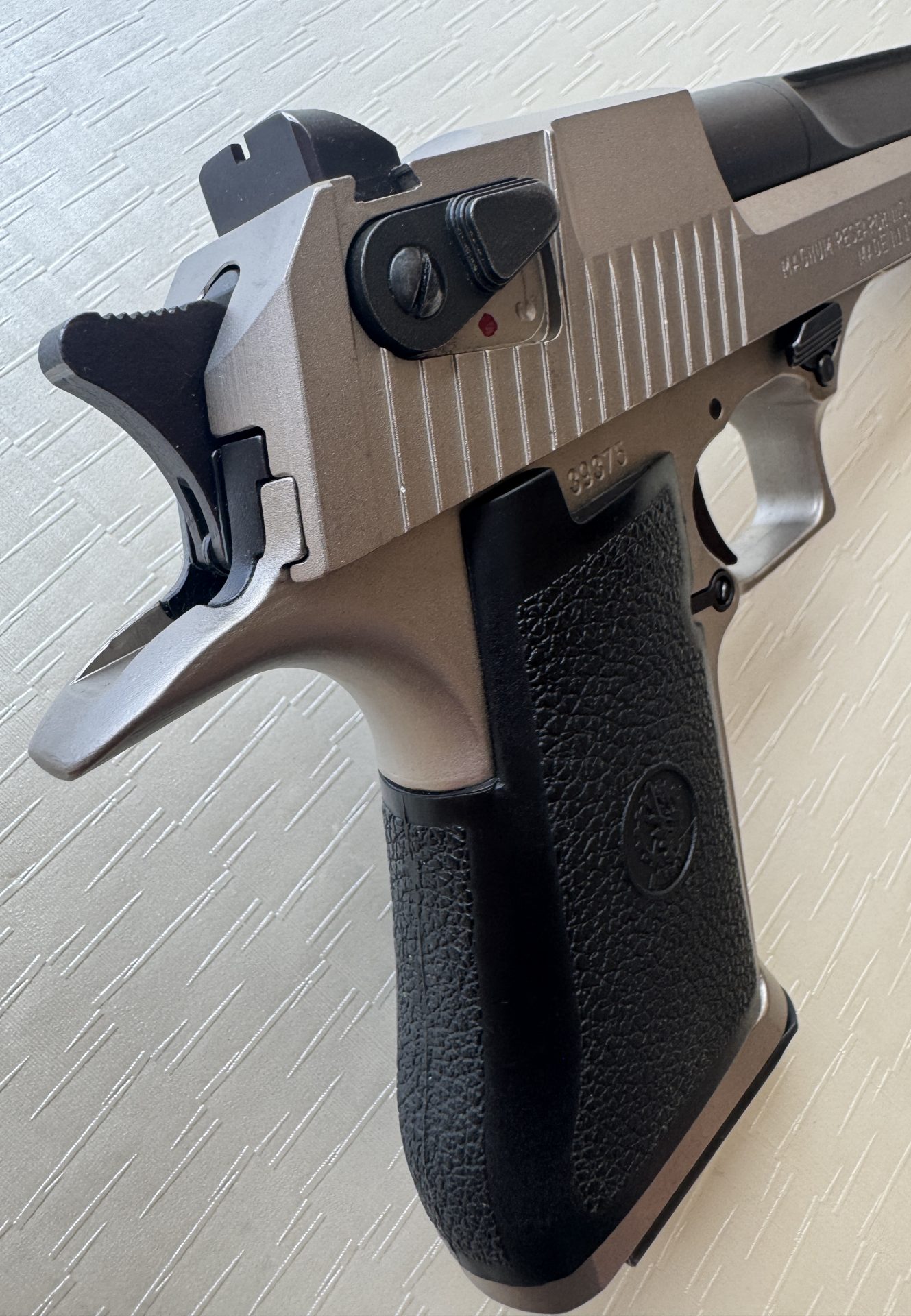 IMI Desert Eagle Kaliber .44 Magnum – Vernickelte Ausführung mit Abzugstuning – Bild 9